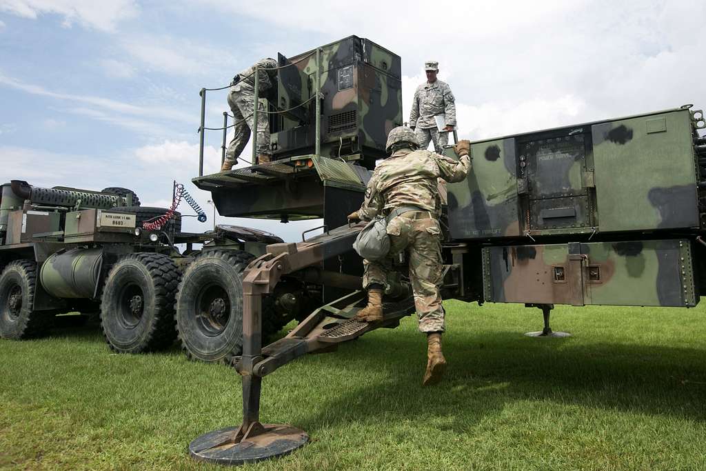 U.S. Army Soldiers With Bravo Battery 1-1 Air Defense - NARA & DVIDS ...