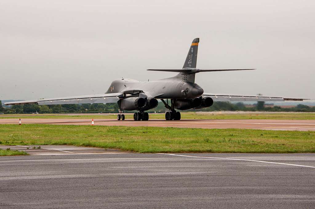 A B-1B Lancer From The 7th Bomb Wing, Dyess Air Base, - NARA & DVIDS ...