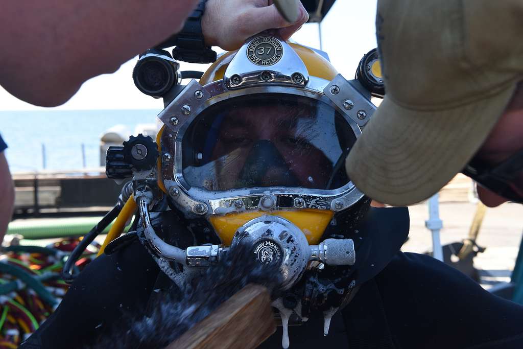 File:U.S. Navy Diver 1st Class Brian Mouton, assigned to Mobile
