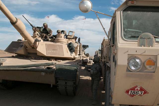 U.S. Soldier M1A2 Abrams Tank Crews From The 3rd Battalion, - NARA ...