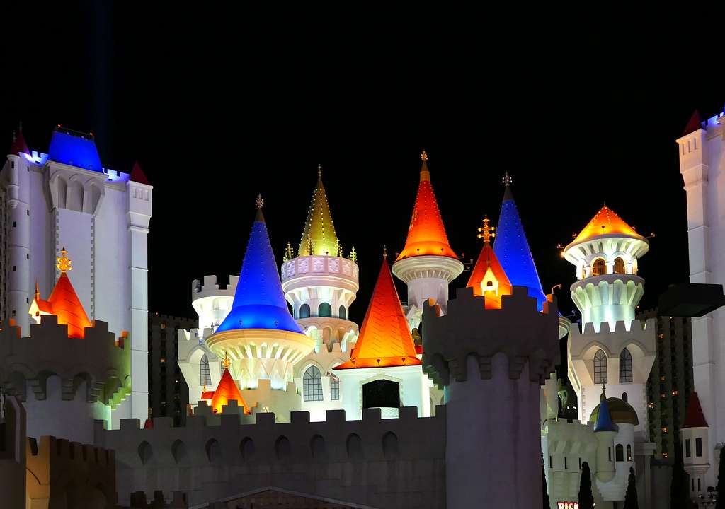 Las Vegas Skyline., Bernard Spragg Photo - PICRYL - Public Domain