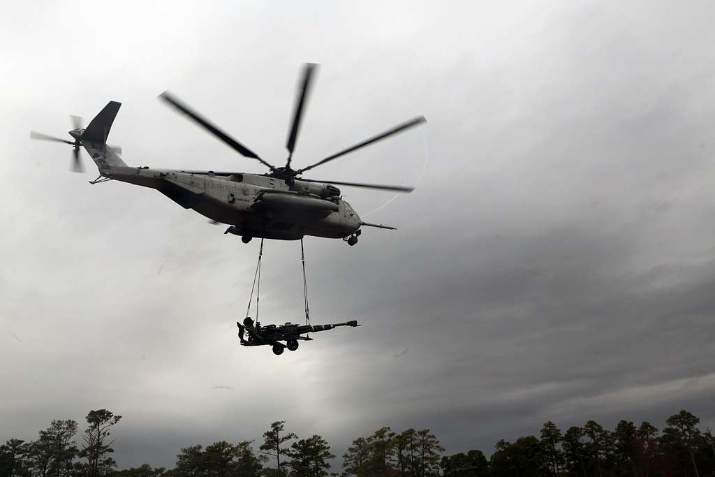 A CH-53 Super Stallion, with Marine Heavy Helicopter - NARA & DVIDS ...