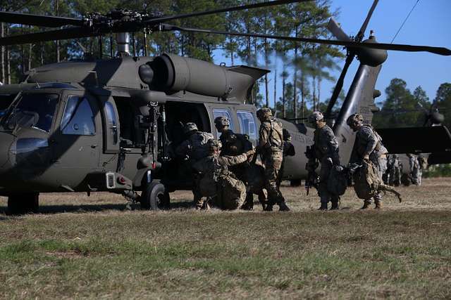 Soldiers of Charlie Company, 3rd Battalion, 7th Infantry - PICRYL ...