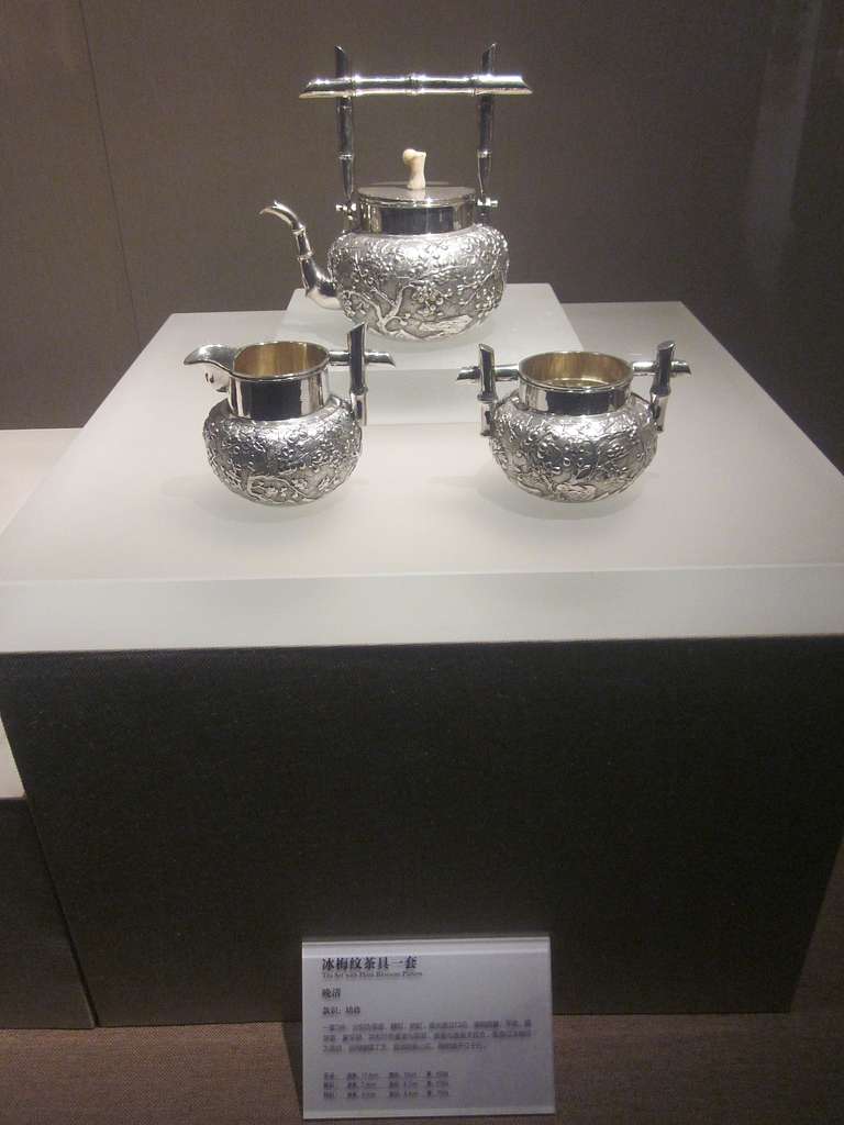 Tea Set with Plum Blossom Pattern, the late Qing Dynasty, Changsha