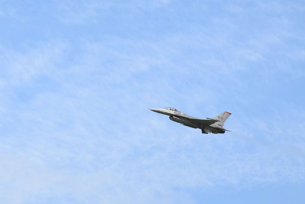 Maj. Richard Smeeding, a F-16 Fighting Falcon demo - NARA & DVIDS ...