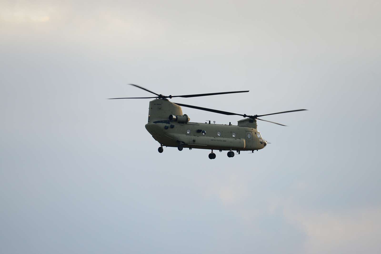 A U.S. Army CH-47 Chinook Helicopter From The 10th - NARA & DVIDS ...