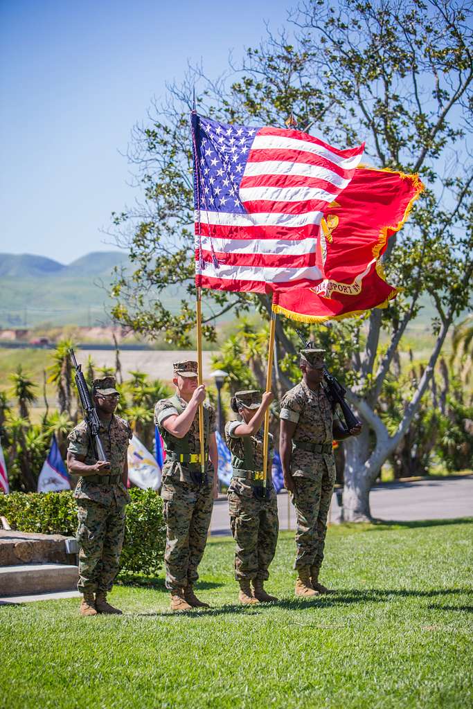 A U.S. Marine Corps Color Guard with Headquarters and - NARA & DVIDS ...