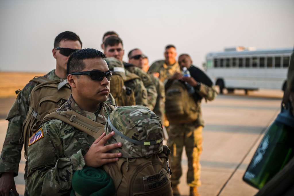 Soldiers from 2nd Battalion, 153rd Infantry Regiment, - NARA & DVIDS ...