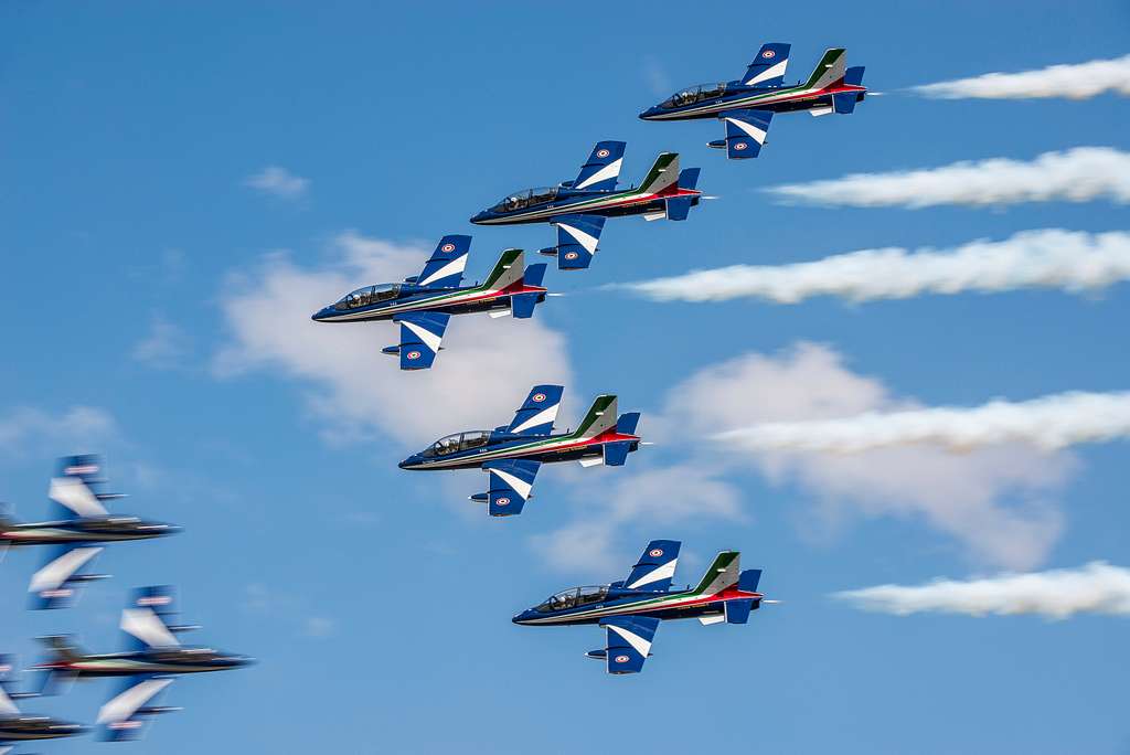 The Italian air force Frecce Tricolori aerobatics team, - PICRYL - Public  Domain Media Search Engine Public Domain Search