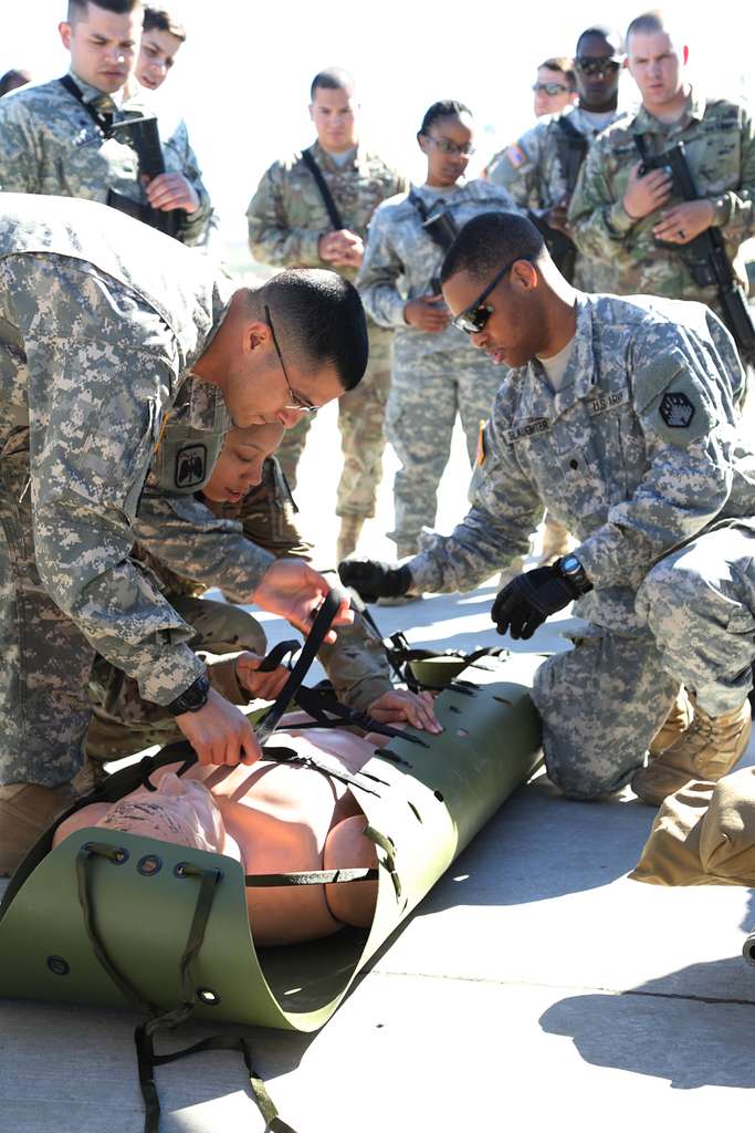 U.S. Army Sgt. Rafael Rodriguez, U.S. Army Air Ambulance - NARA & DVIDS ...