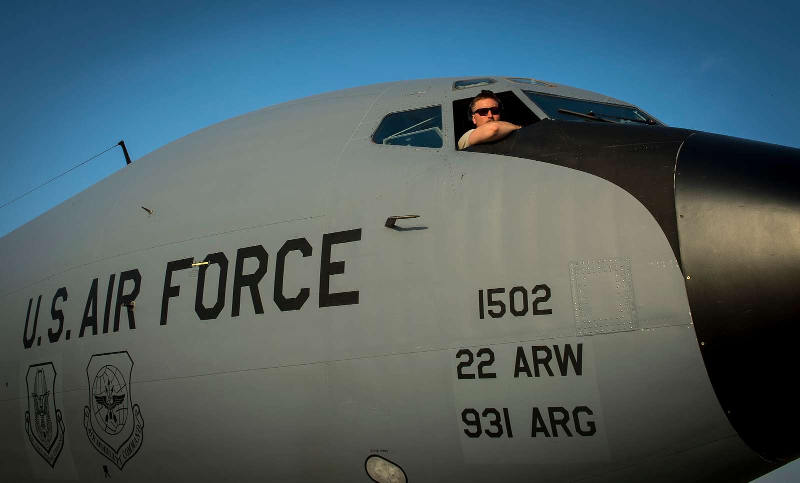 A Us Air Force Kc 135 Stratotanker Pilot Assigned Nara And Dvids Public Domain Archive Public 