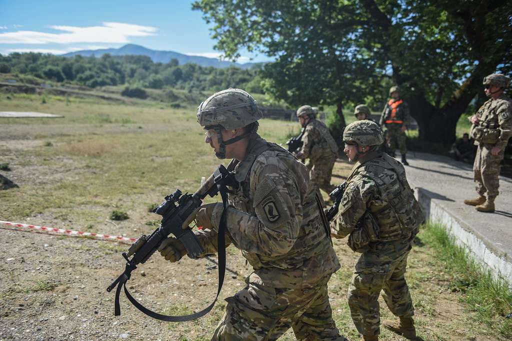 Greek Paratroopers With 1st Paratrooper Commando Brigade, - NARA ...