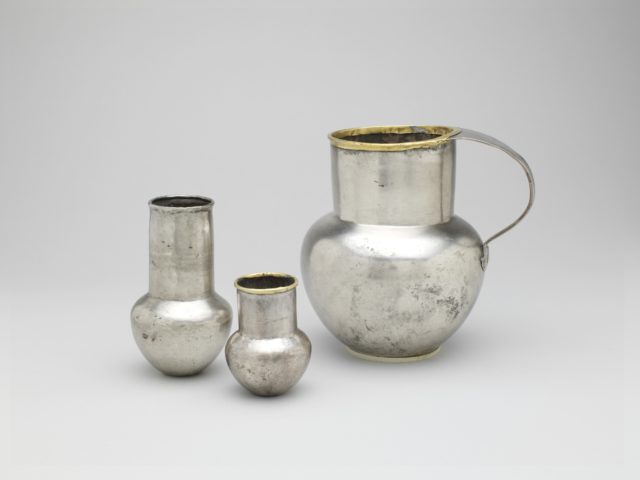 silver-jug-a7831e-640.jpg