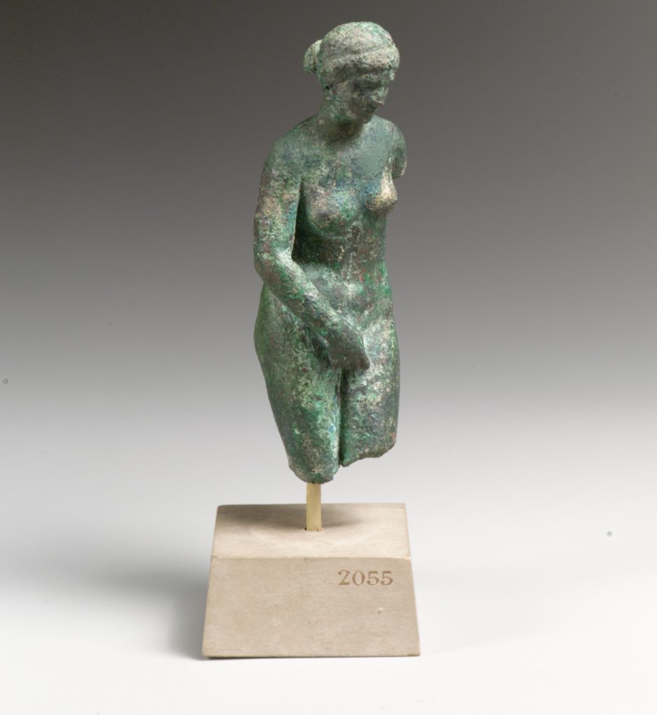 Statuette of Aphrodite, bronze, Roman - PICRYL - Public Domain