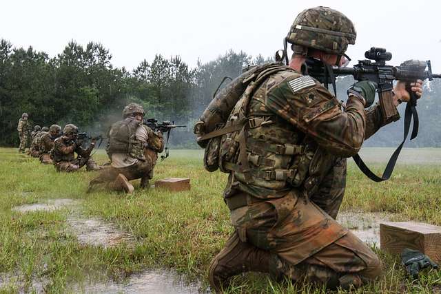 Paratroopers assigned 2nd Battalion, 501st Parachute - PICRYL Public ...