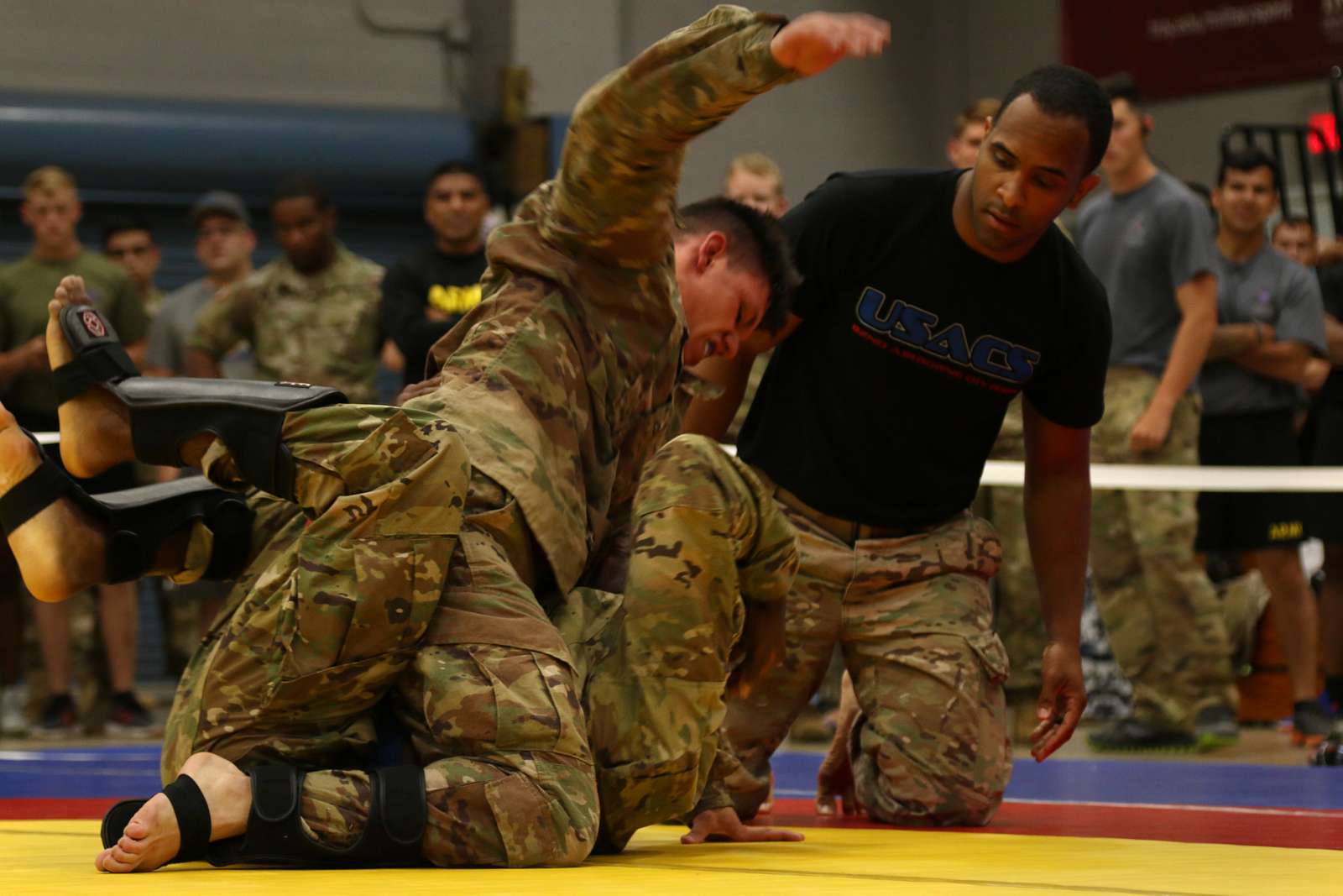 A Paratrooper From The 82nd Airborne Division Goes - Nara & Dvids 