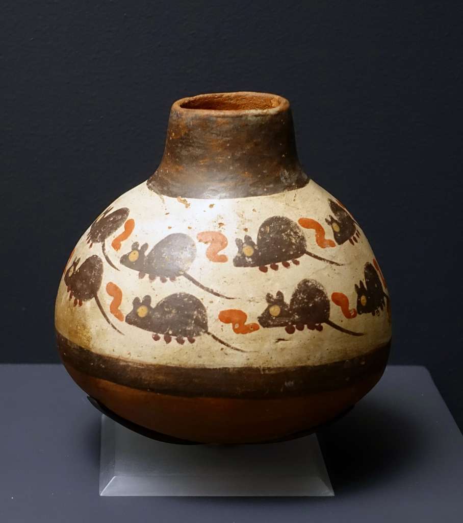 Vessel with mice, Nasca, Peru, ceramic - Meso-American collection - Peabody  Museum, Harvard University - DSC05942 - PICRYL - Public Domain Media Search  Engine Public Domain Search
