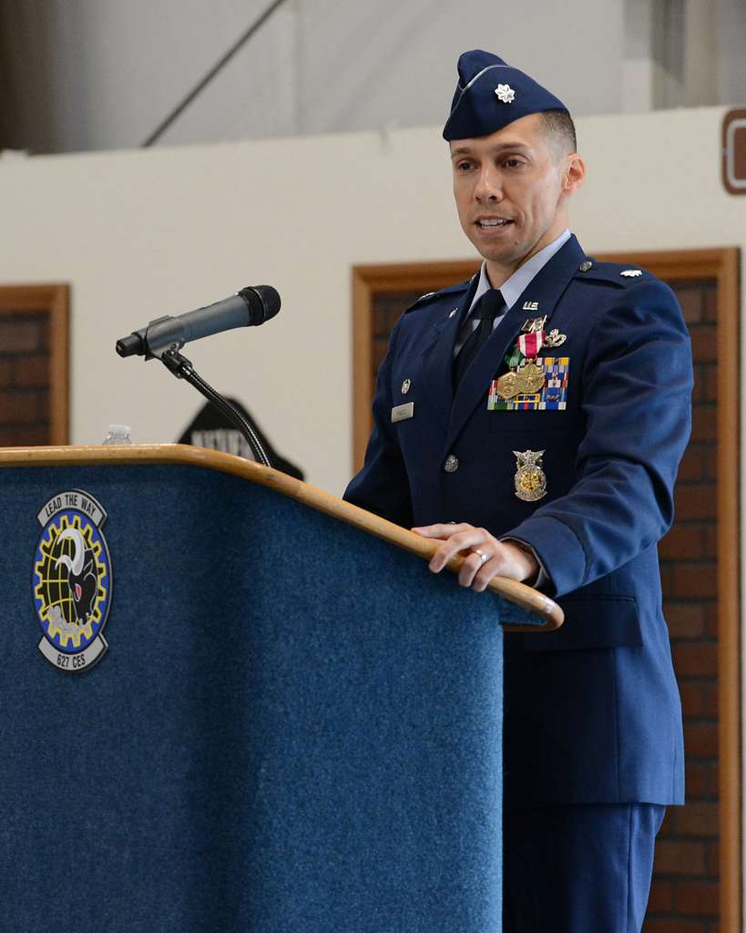 Outgoing commander Lt. Col. Michael Francis delivers - PICRYL - Public ...