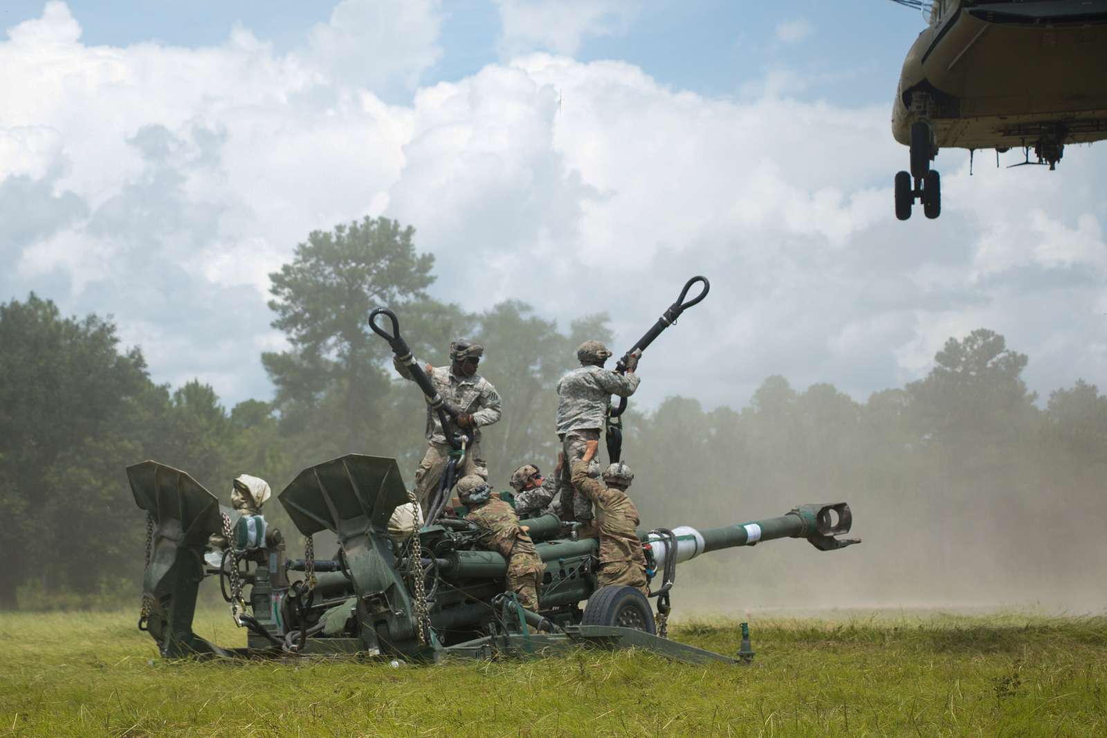 A Team Of Artillerymen With 1st Battalion, 118th Field - NARA & DVIDS ...