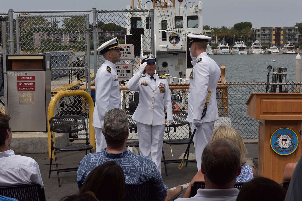 Coast Guard Lt. j.g. John M. Epperly assumes command - PICRYL - Public ...