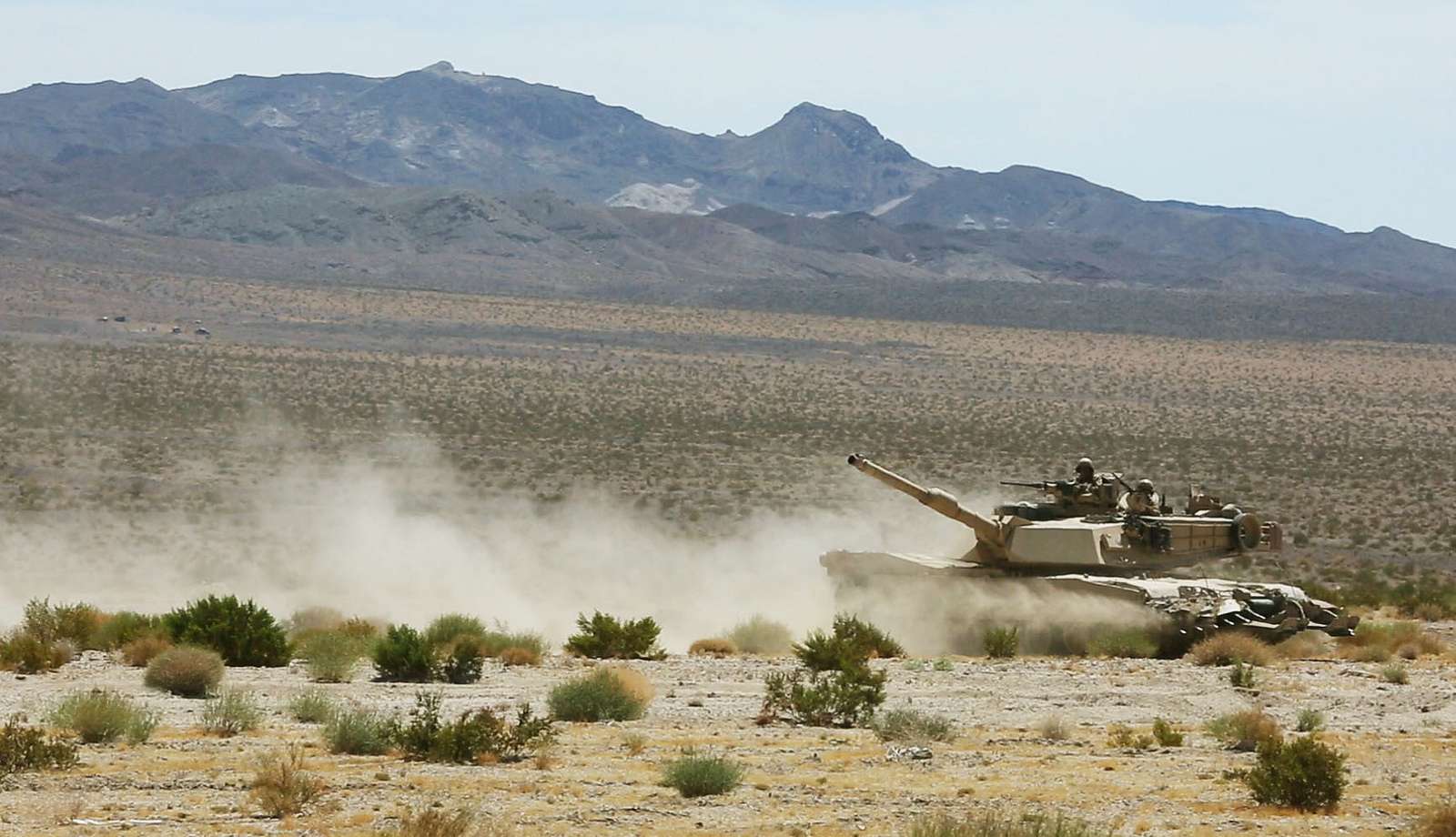 A Us Marine Corps M1a1 Abrams Battle Tank With 1st Nara And Dvids