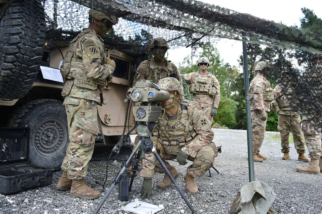 U.S. Army Cpt. Jacob C. Osborne, center, with 3rd Armored - PICRYL ...