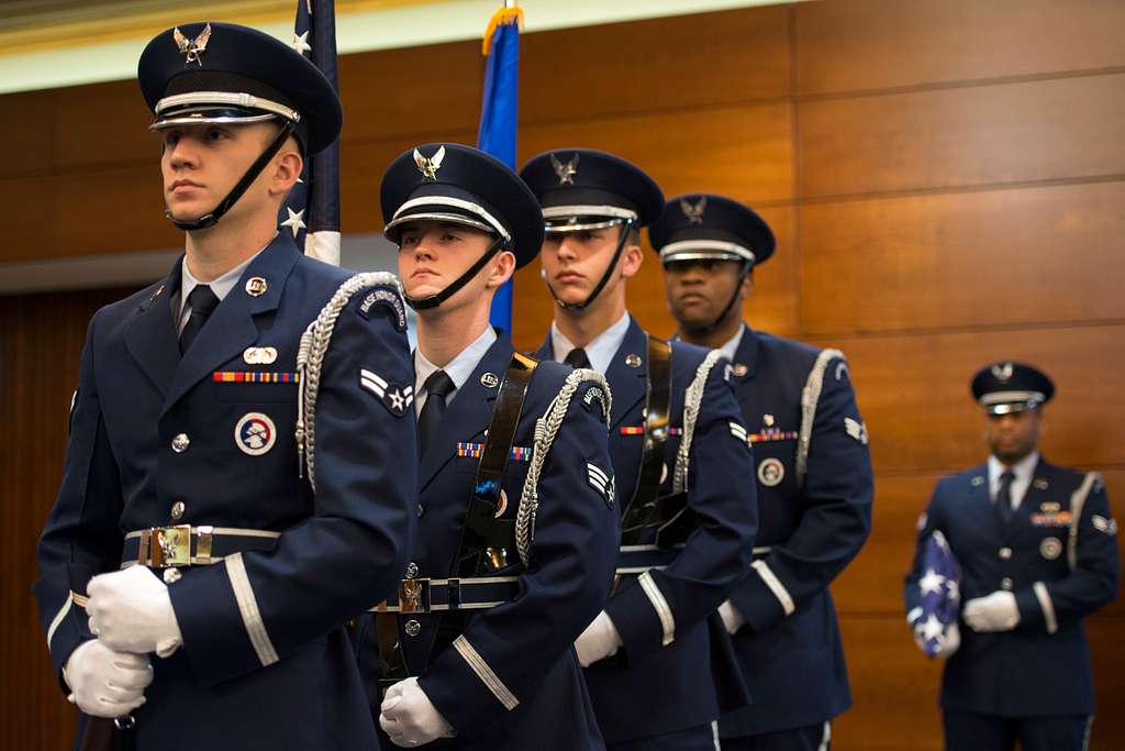 U.S. Air Force ceremonial guardsmen with the Joint - NARA & DVIDS ...