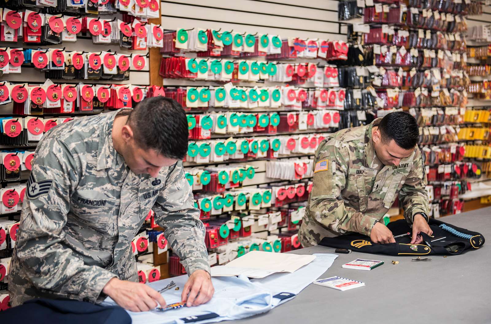 Air Force sergeant shows Panther pride in Kandahar