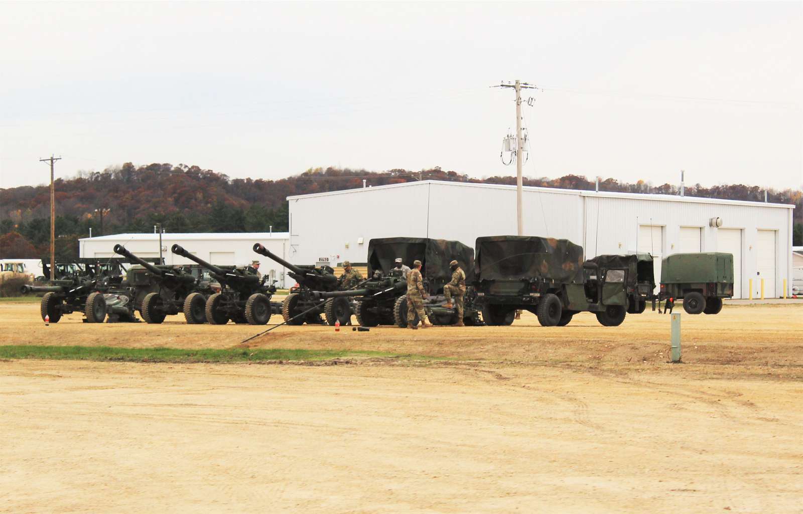 Soldiers With The 2nd Battalion, 122nd Field Artillery - NARA & DVIDS ...