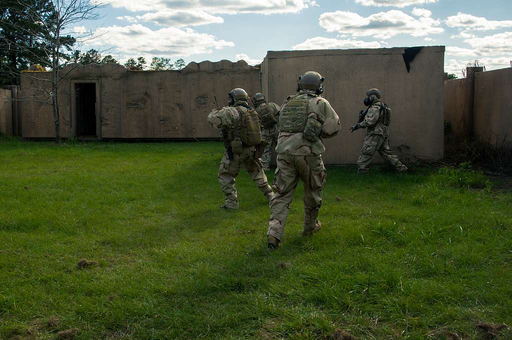 Members of the Army 3d Group Special Forces preform - NARA & DVIDS ...