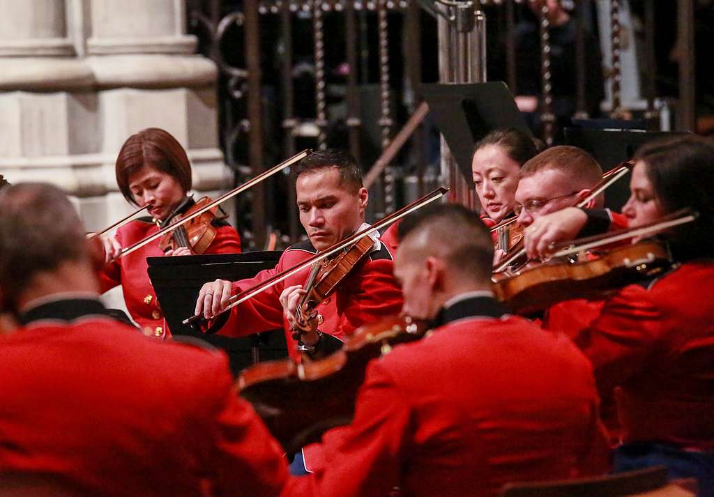 The Washington National Cathedral hosted the Marine - PICRYL