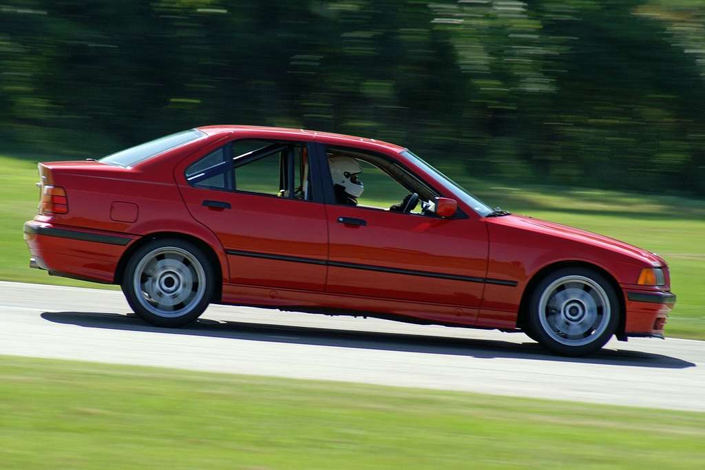 Archivo:BMW-E36-sedan.jpg - Wikipedia, la enciclopedia libre