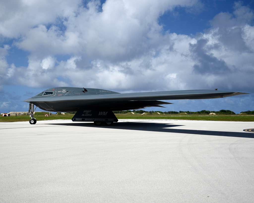 B 2 Spirit Stealth Bomber