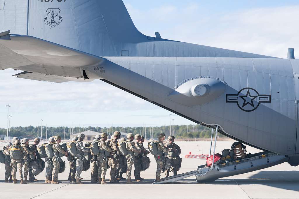 POPE ARMY AIRFIELD, N.C. — Soldiers from the Army's - NARA & DVIDS ...