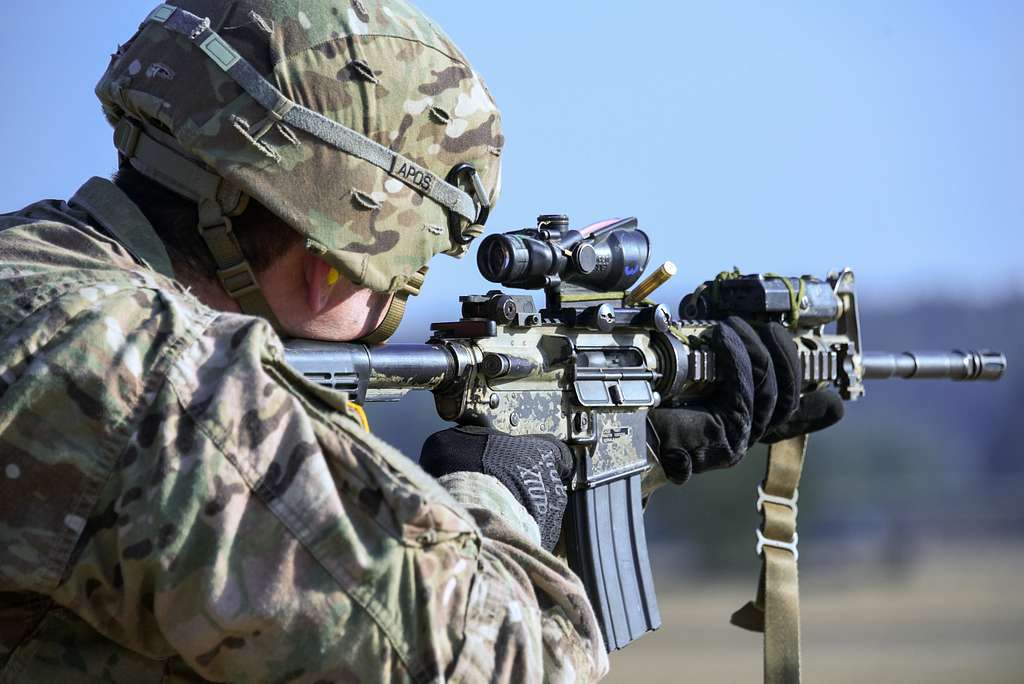 U.S. Army 1st Lt. Kyle Gorak, a paratrooper assigned - PICRYL - Public ...