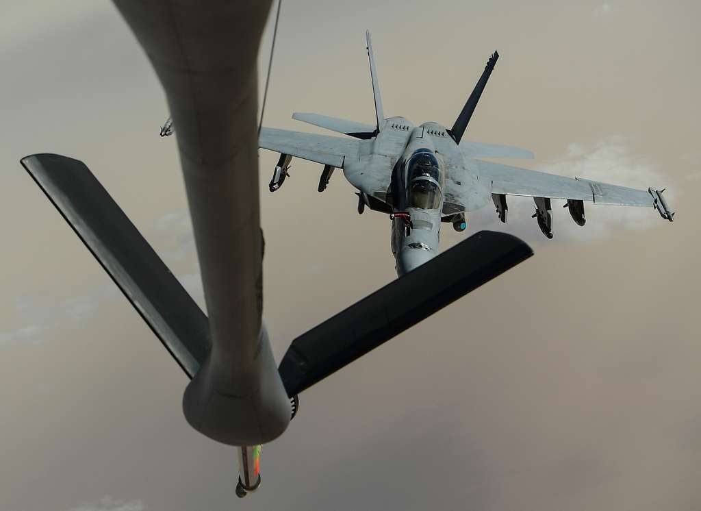 A U.S. Navy F/A-18F Super Hornet receives fuel from - PICRYL - Public ...