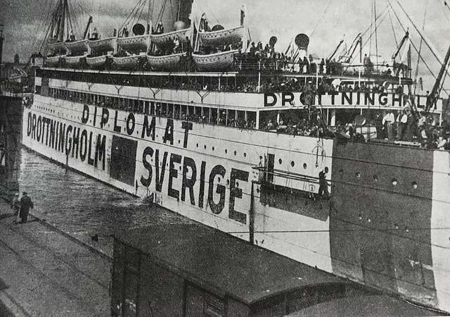 SS Drottningholm in Goteborg harbour 1943 or 1944 - PICRYL - Public ...