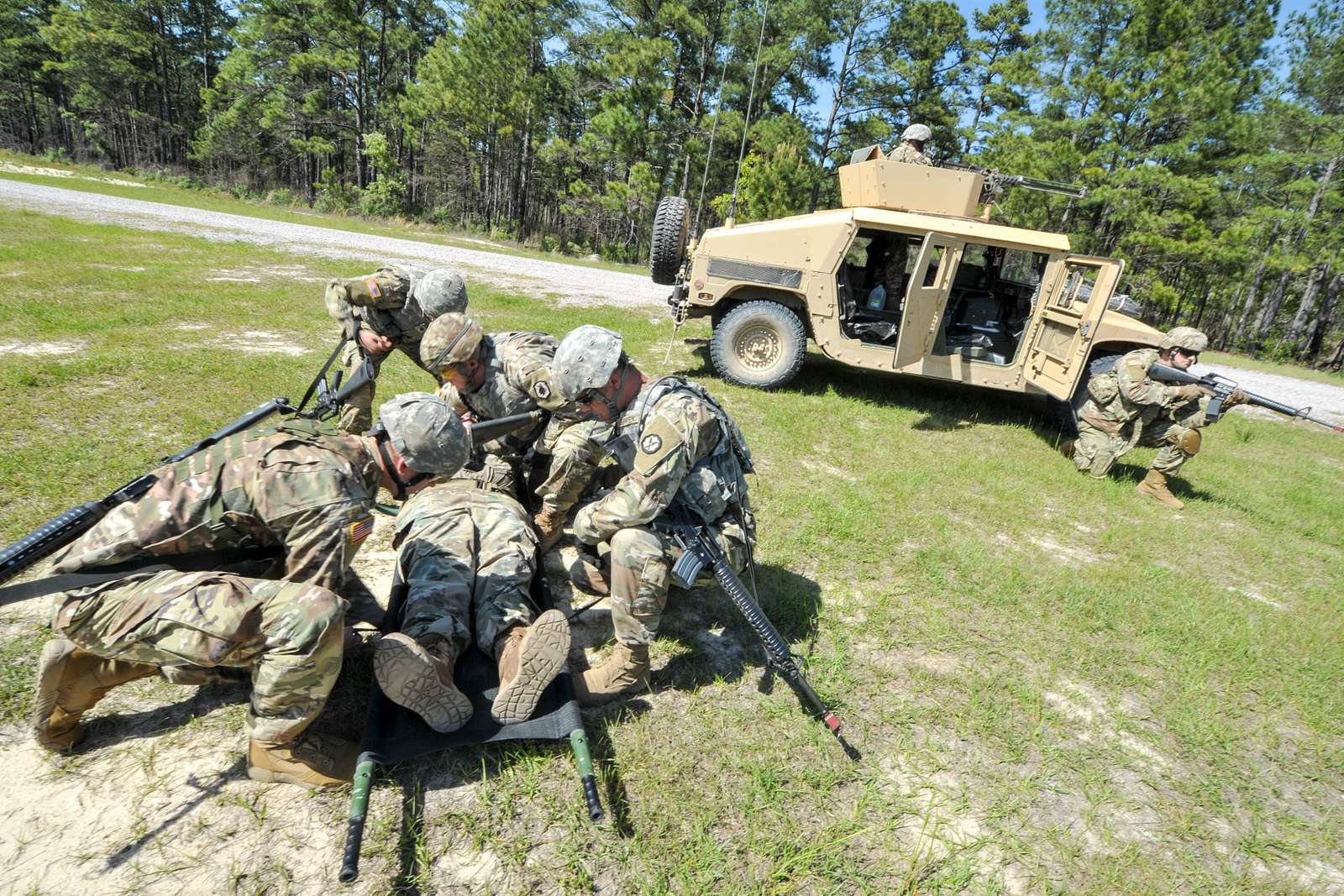 U.S. Soldiers attend the 31B Military Police phase - NARA & DVIDS ...