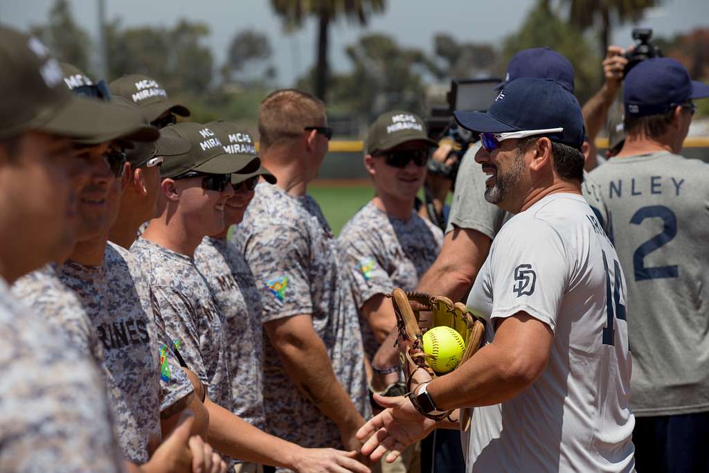 DVIDS - Images - Padres Visit 3rd MAW Marines at Miramar [Image 2