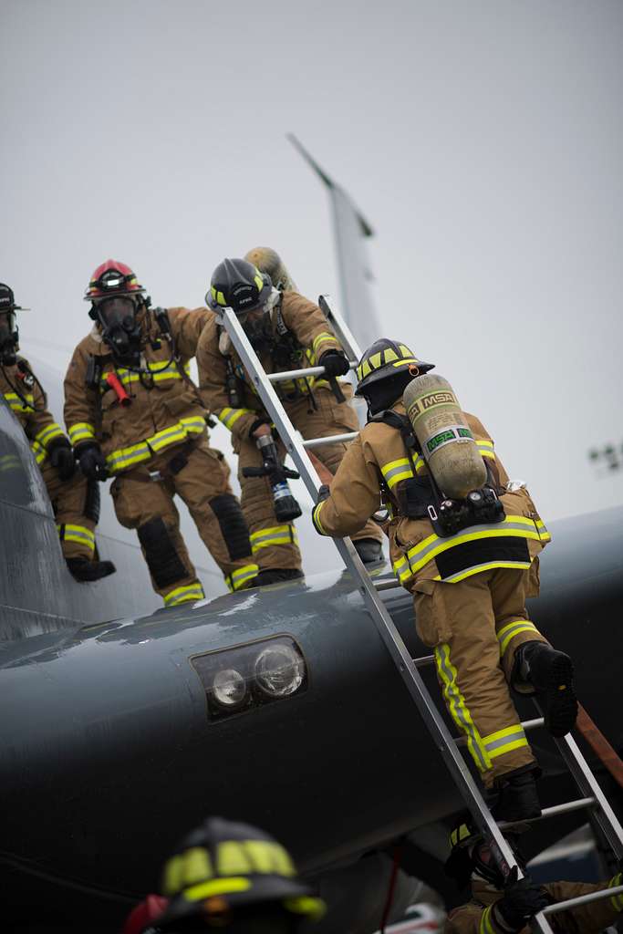 914th Air Refueling Wing Fire Fighters Respond To A - NARA & DVIDS ...