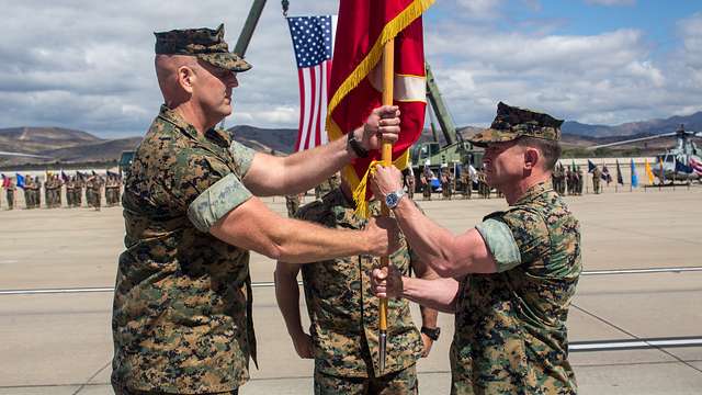 DVIDS - Images - San Diego Padres Visit 3rd Marine Aircraft Wing [Image 1  of 5]