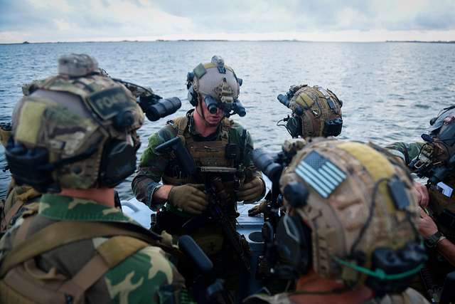 U.S. Marine Corps Raiders With The 3d Marine Raider - PICRYL - Public ...