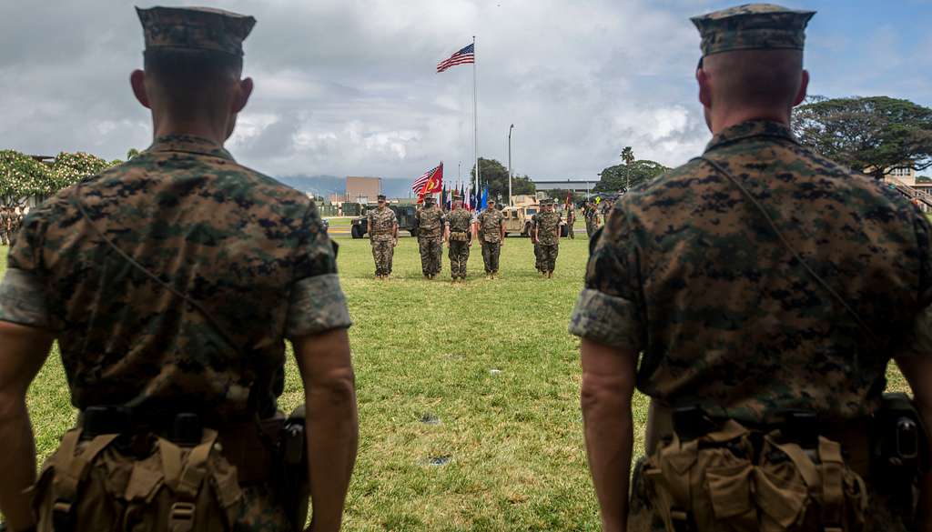 U.S. Marine Corps Lt. Col. Bolivar Pluas and Lt. Col. - PICRYL Public ...