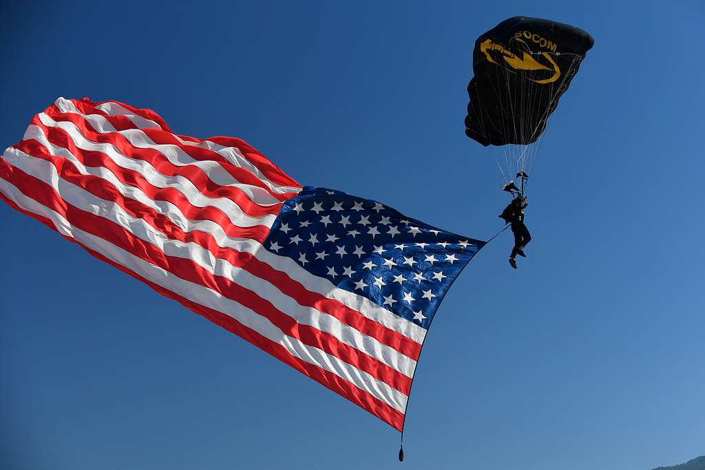 a-u-s-special-operations-command-para-commando-parachute-nara