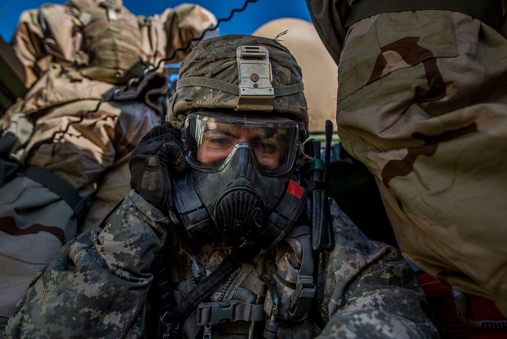 A U.S. Army Reserve combat engineer Soldier from the - NARA & DVIDS ...