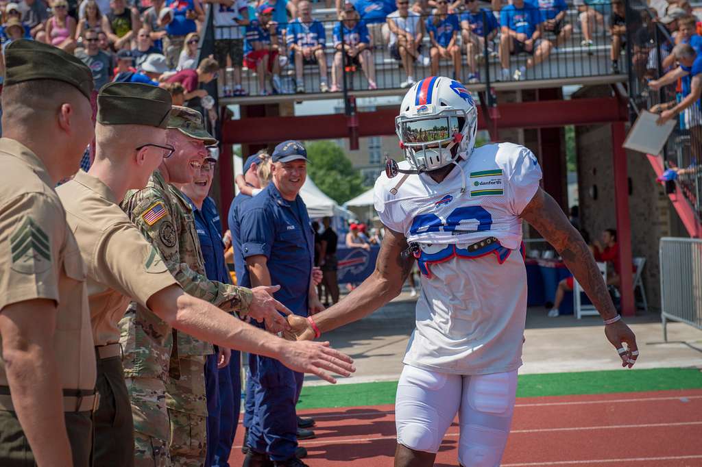 DVIDS - Images - NFL Buffalo Bills coaching staff visits the 914th