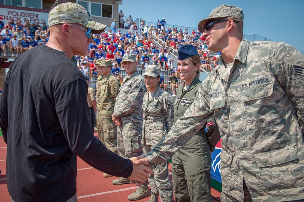 DVIDS - Images - NFL Buffalo Bills coaching staff visits the 914th