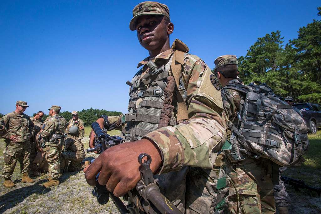 A U.S. Army Soldier with Charlie Company, 2nd Battalion, - NARA & DVIDS ...