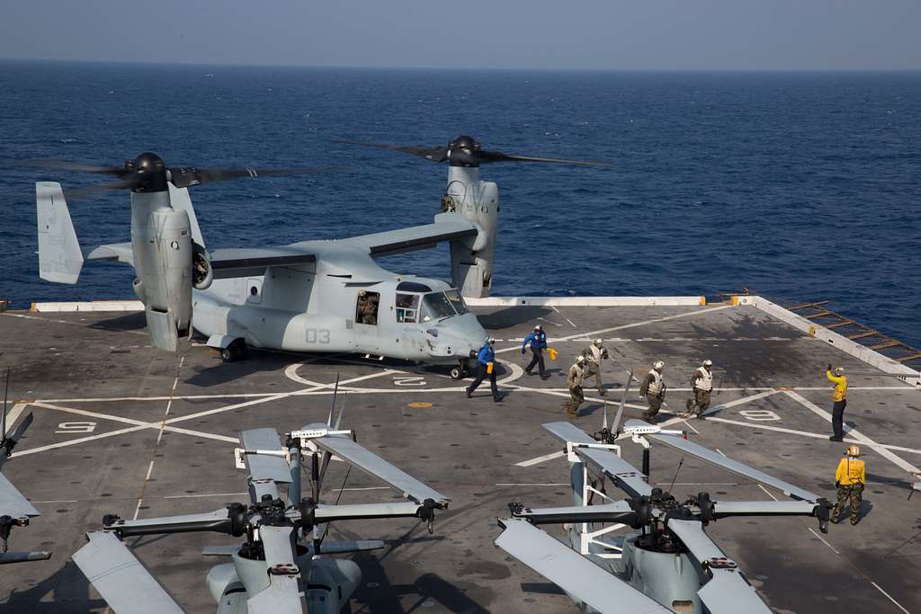 MINDANAO SEA– U.S. Marines in a MV-22B Osprey with - PICRYL Public ...