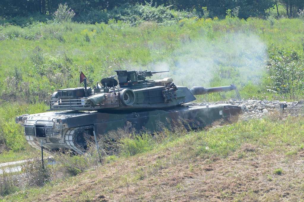 Tank battalions from the USMC battled it out on Fort - NARA & DVIDS ...